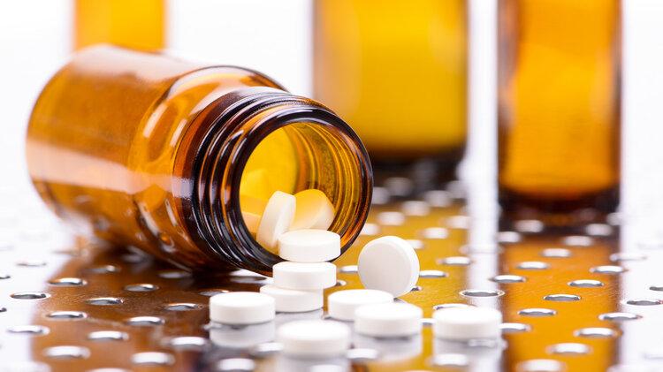 不宜长期服用的4类常用药，竟会破坏身体免疫力，很多人还不知道