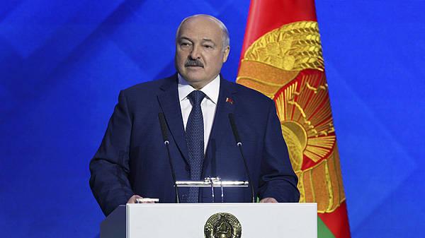 白俄总统惊人爆料：乌将军密会普京求和？西方是否已认败？