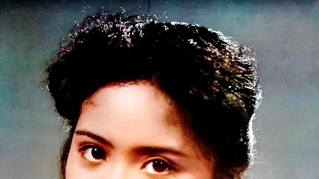 演员张晓敏：父亲特殊年代被打压，为爱全家移居美国，幸福吗？