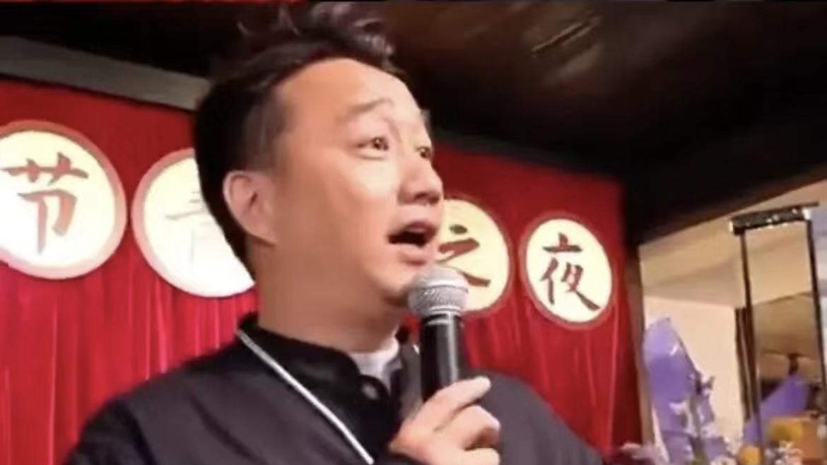 三年不开张，开张吃三年！都以为黄磊糊了，原来他才是最精的那一个