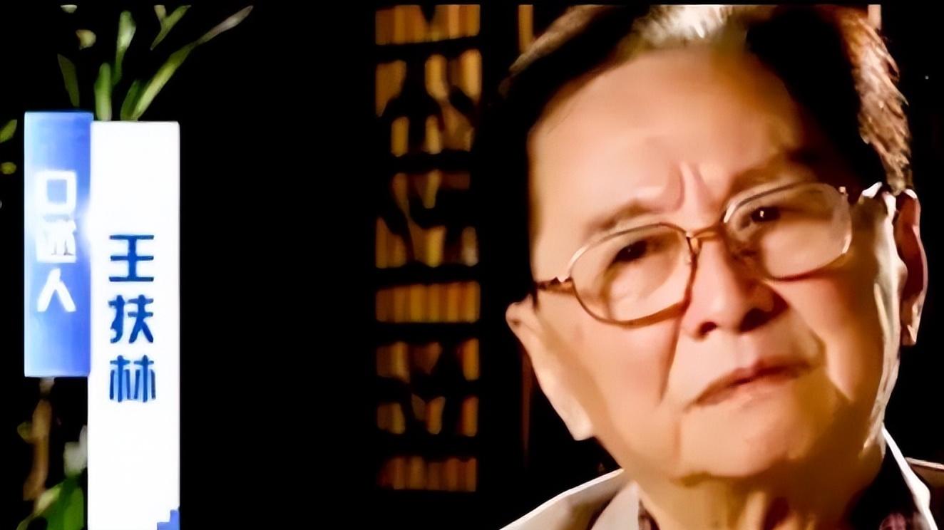 凭借《红楼梦》封神，妻子早逝的他独守36年，如今儿子是他的骄傲