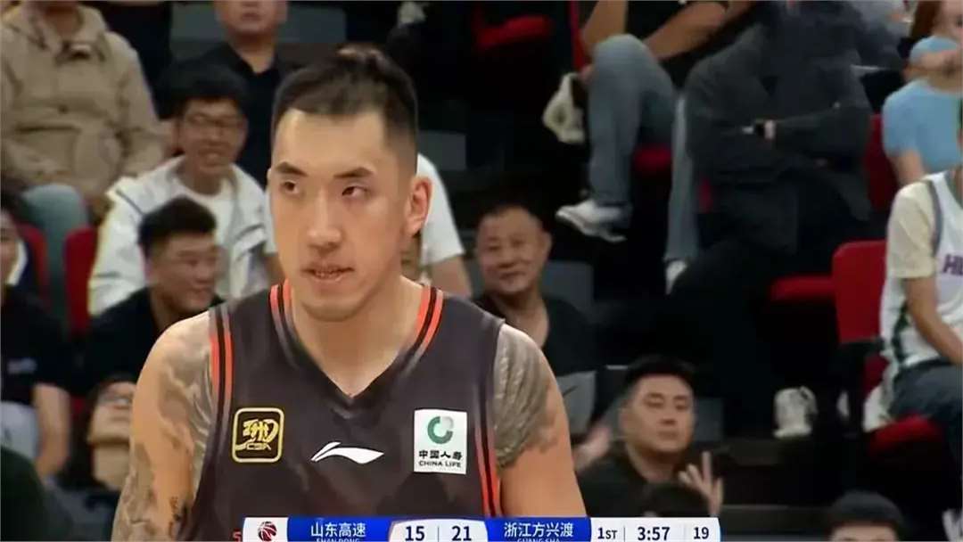 CBA第四轮山东战宁波，外援大比拼，高诗岩成胜负手，谁拿第二胜