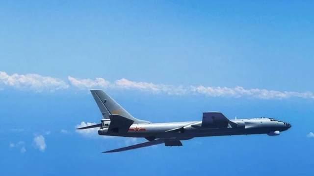 突发：中国首次派出大量战斗机飞过台湾海峡，创下两项历史记录！