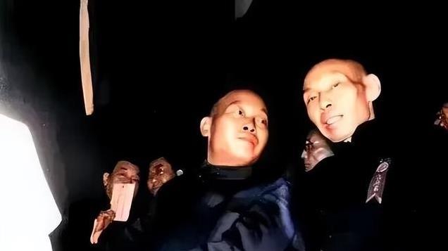 杜月笙8张私人相册，与戴笠、蒋介石的合影，态度差别大！