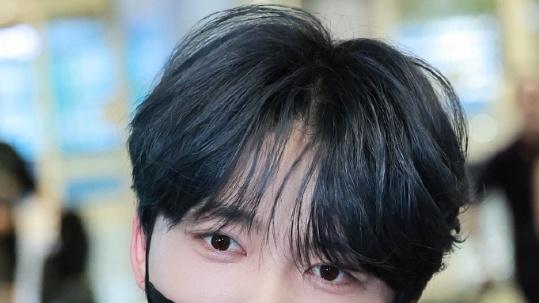 韩国知名男星金在中，时隔16年再录音乐放送，凌晨预录现场惊现“真爱至上”表白？！