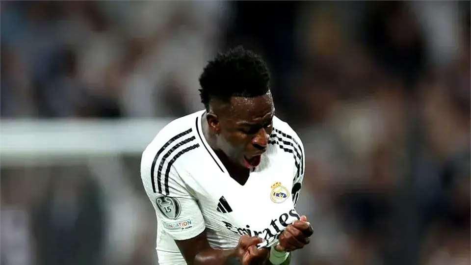 欧冠最新积分榜：皇马5-2逆转，维拉3连胜升至榜首，尤文被绝杀！