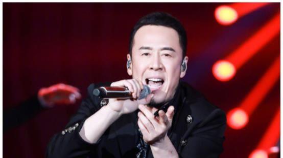 “乐坛顶流”的杨坤：当初有多“狂傲”，如今就有多凄凉！