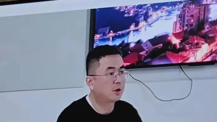 极越CEO道歉，曝公司亏空70亿，欠吉利15亿度娘投资118亿已付88亿