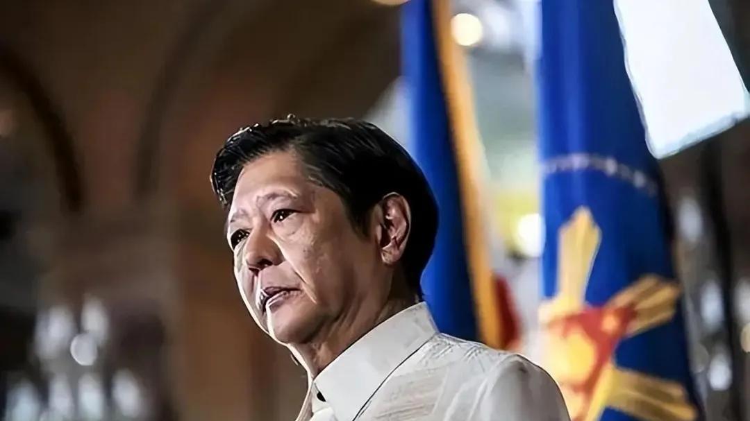 黄岩岛爆发海上冲突，美推翻派兵承诺，中方水炮清场，菲船已逃窜