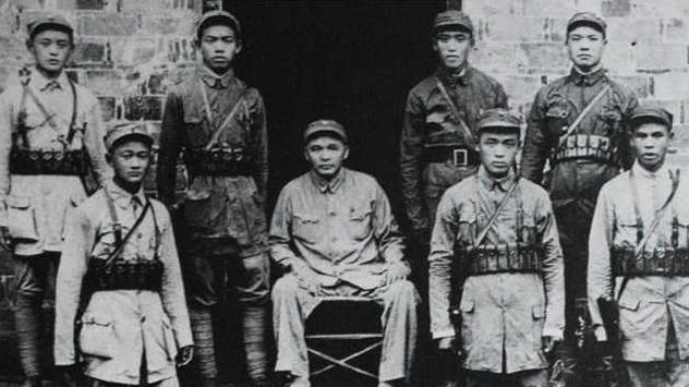徐海东能征惯战，心中却有个遗憾，与徐向前谈话后解开了心结