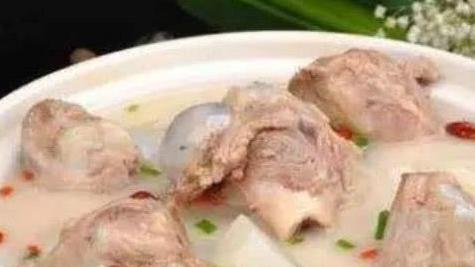 不管炖什么肉汤，万万不能直接下锅，多加1步，汤白味浓更好喝！
