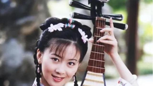 汤加丽：因“人体模特”和丈夫离婚，遭父母嫌弃，今48岁孤身一人
