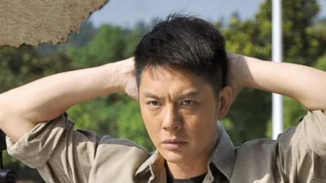 善恶终有报，抛弃妻儿娶嫩模的傅程鹏，如今活成了一个“笑话”