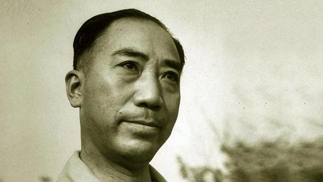 44年，关东军在东北虎视眈眈，危急关头阎宝航靠“跳舞“破僵局