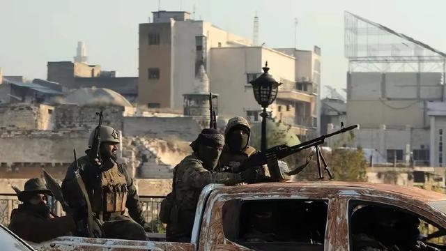 叙利亚总统坐飞机“逃跑”，叙政府军：阿萨德统治结束了！