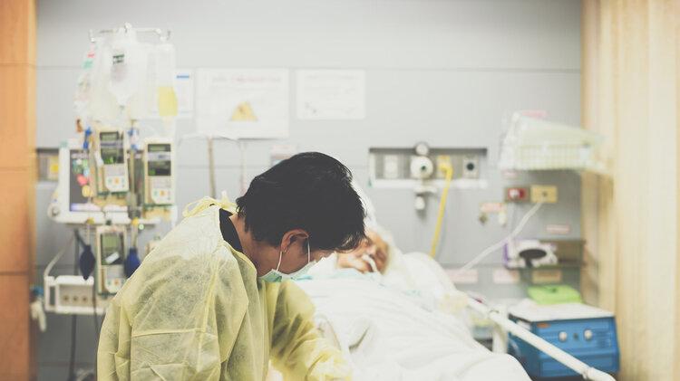 48岁男子每天大便两三次，确诊胰腺癌！5种异常或是身体“警报”