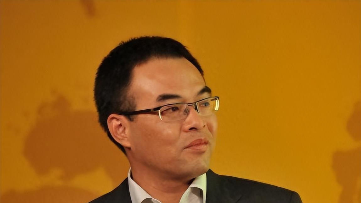 中国前夜店大亨覃辉：原天上人间老板被美国驱逐出境