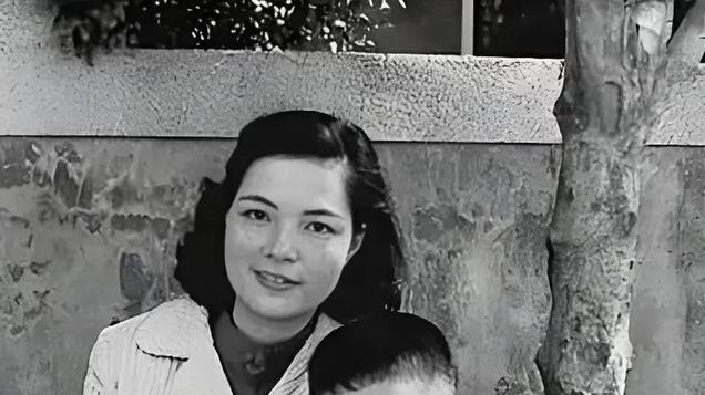画家林婉珍：丈夫被琼瑶撬走，忍气吞声10几年才离婚，如今成赢家