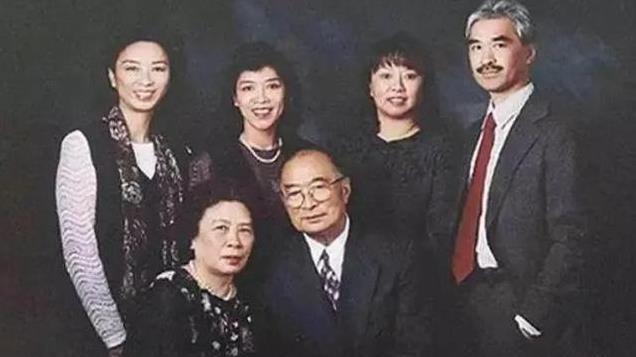 华裔空姐邓月薇：临终前20分钟留下一份录音，还原911事件真相
