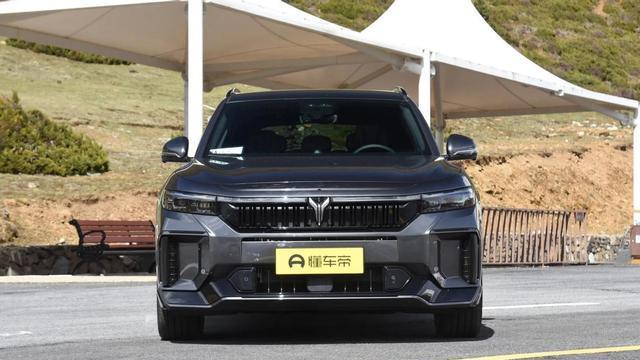 不懂车的要冰箱彩电，懂车的看这款25万SUV，四驱+空悬+全铝底盘