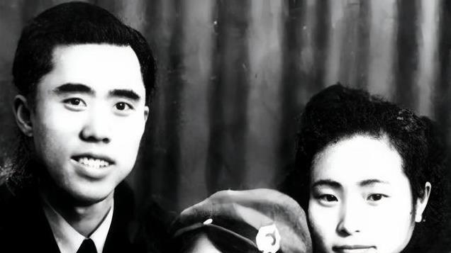 江竹筠“江姐”30张罕见旧照，学生照、母女照，平时很难见到！