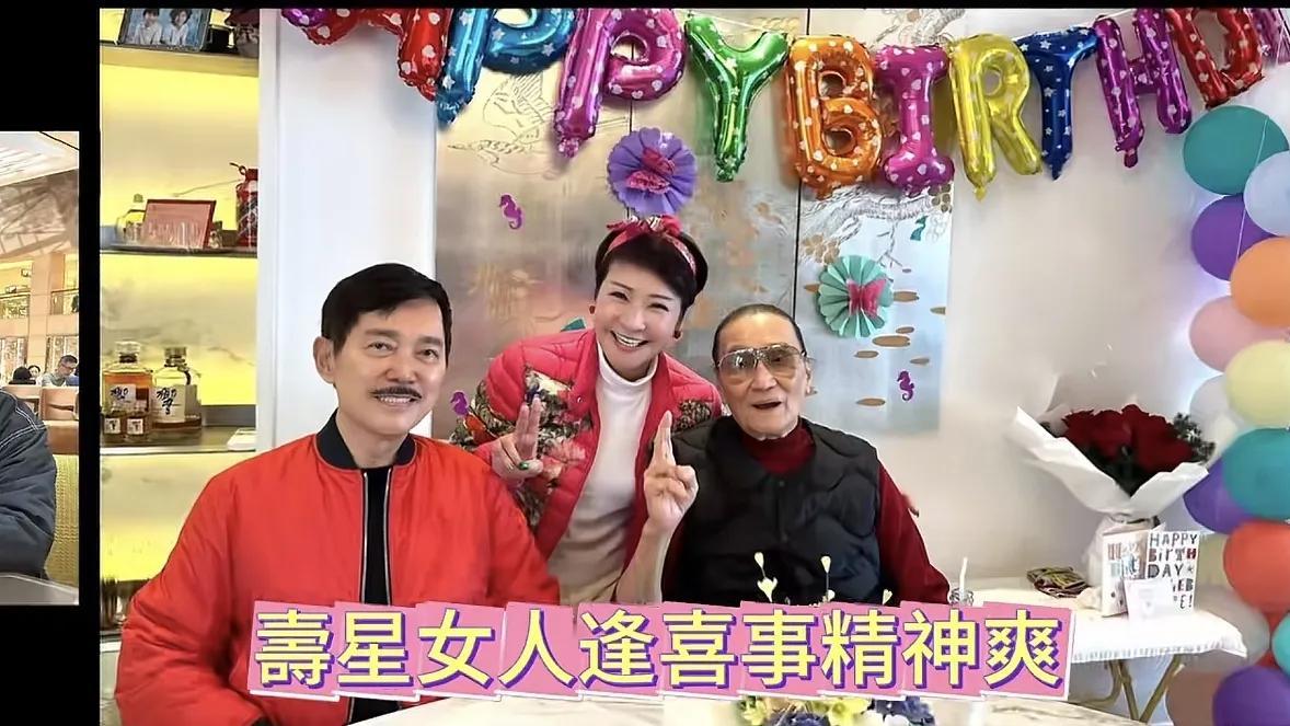 狄波拉助阵谢霆锋澳门美食摇滚音乐节，站高处成老太无法吸引众人