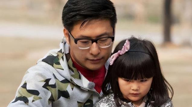 《爸去哪》萌娃现状，王诗龄开大劳，Kimi帅到认不出，石头成猛男