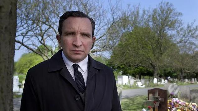 《寂静人生》：喧嚣世界里的无声挽歌