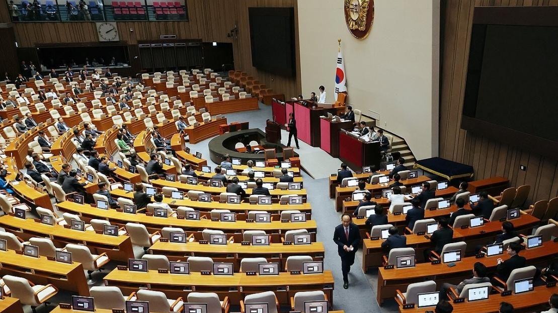 191比94，韩国国会通过决议案，要求迅速逮捕尹锡悦