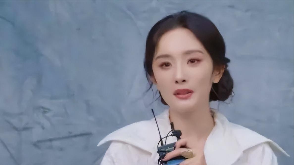 杨幂女儿十岁了，本人在六一接受采访时，公开给女儿送上温馨祝福