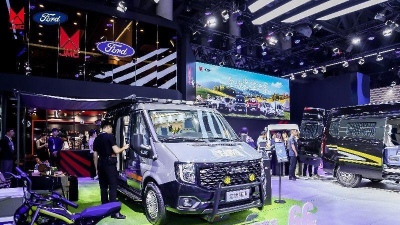 节能与多功能并存，江铃福顺露营车惊艳2024成都车展