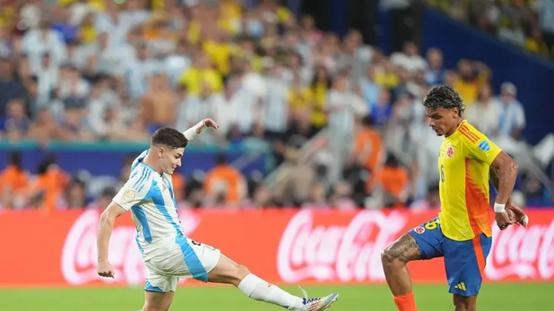 法国复仇成功！9000万梅西接班人奥运折戟，球迷：越踢越四不像