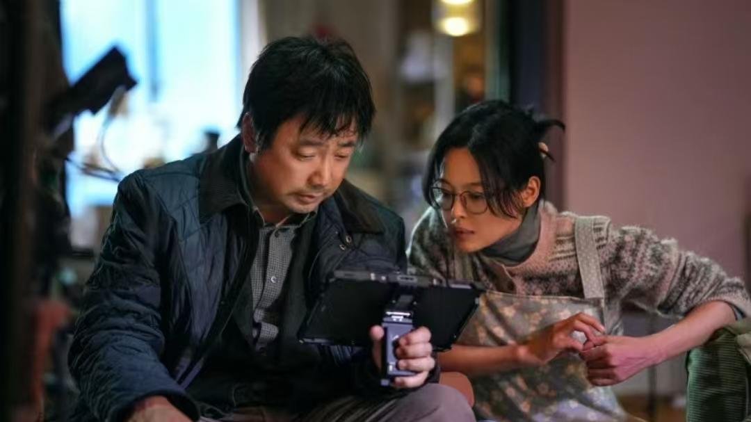 徐峥《逆行人生》陷巨大争议！“我花50块去电影院看身价上亿的人，演我自己。”网友：赔5000元，太不