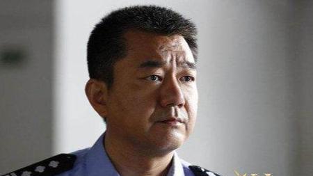 56岁翻红的老戏骨董勇，撕开了娱乐圈的遮羞布，道尽中年人的无奈
