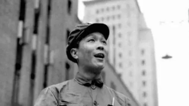 1967年，上海一工人被枪决，临刑时大喊道：宁站着死，也不跪着生