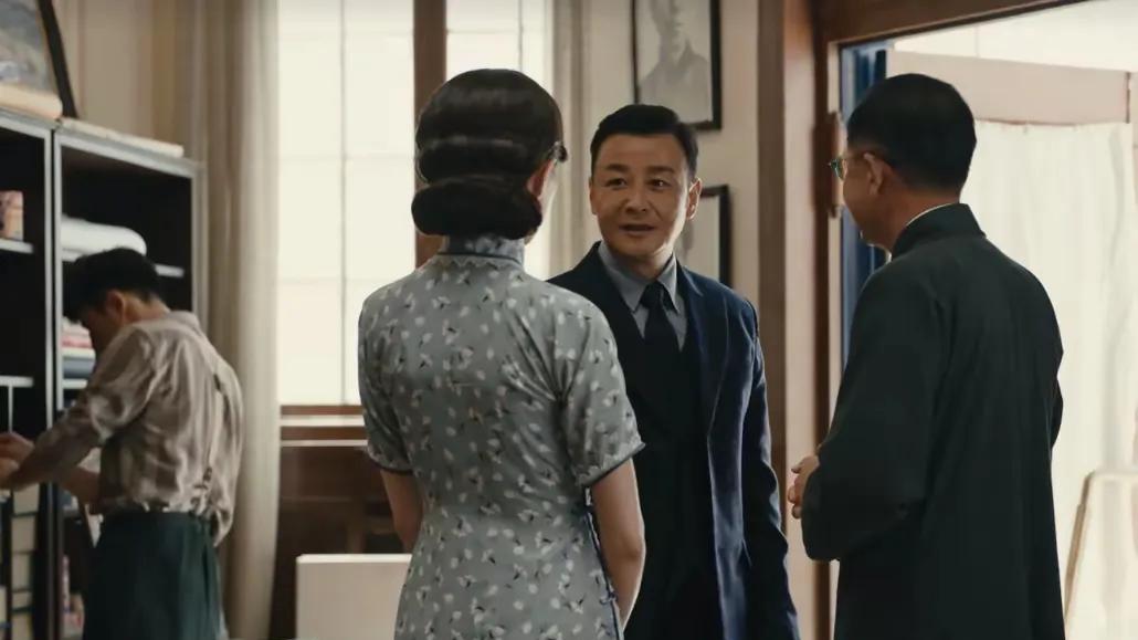 《暗夜与黎明》江洋的一句话就暴露了自己，被郑兰亭活捉