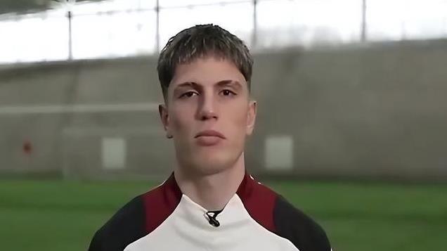 维尼休斯48-43险胜罗德里！24岁巨星创两纪录，加纳乔 获奖