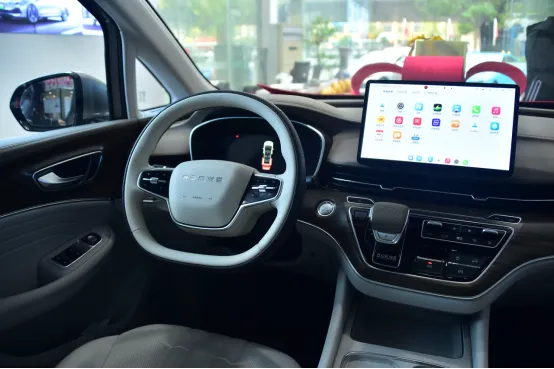 新时代家庭用户的新选择，上汽荣威iMAX8 DMH新陆尊来了