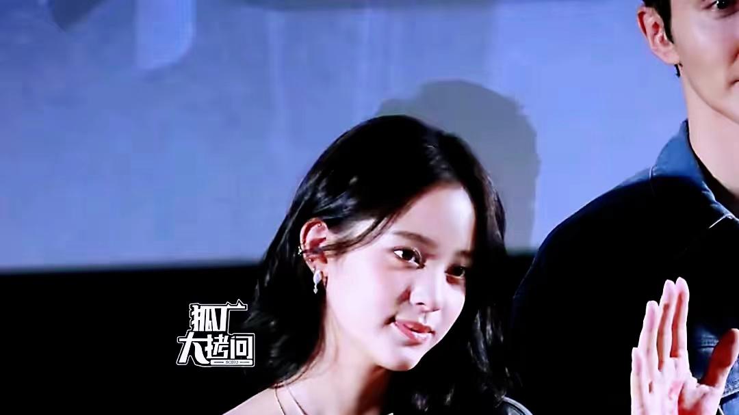 "高伟光欧阳娜娜新剧路演生图曝光，默契互动引期待！"