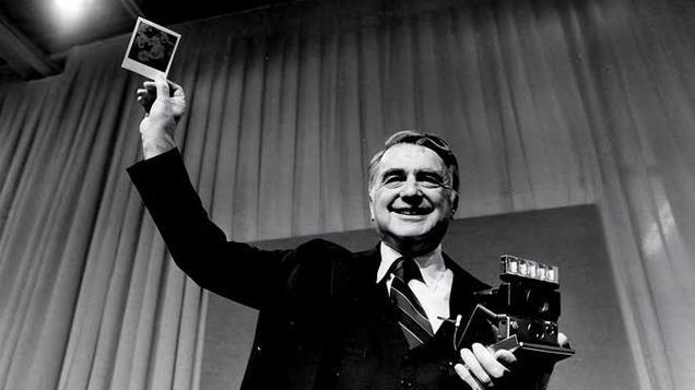 宝丽来传奇落幕：曾“秒杀”柯达，为何在21世纪沦为“弃儿”？