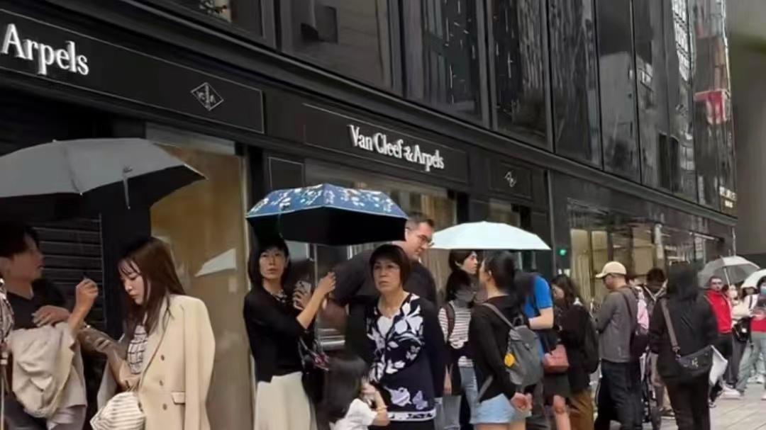 年轻人重新定义“低价”后，Costco、唯品会、奥莱翻红