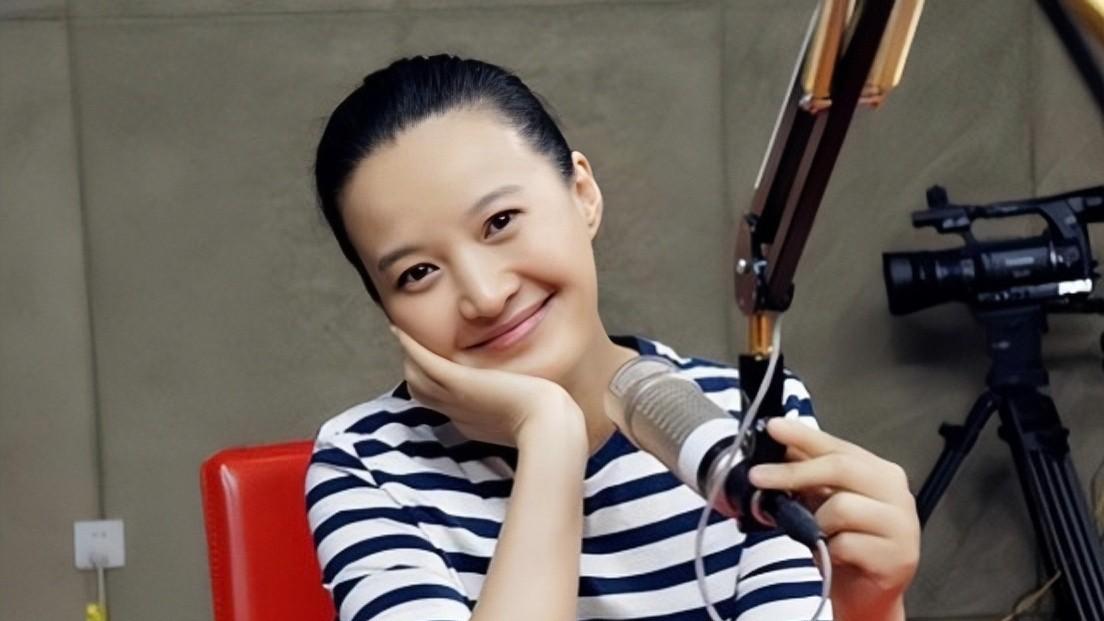 李煜：从主持人转行做演员，养男友一家吃5年软饭，如今苦尽甘来