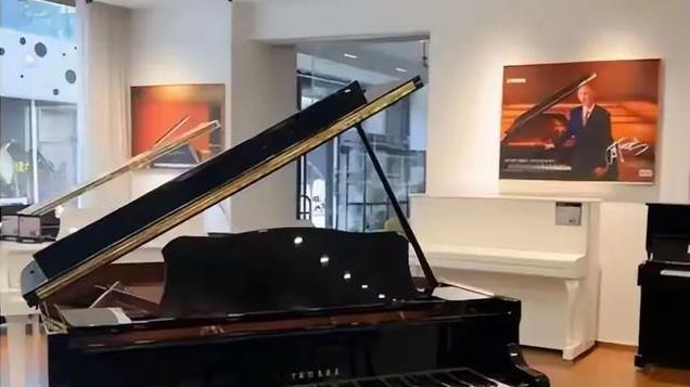 相识14天就同居？广东姑娘爱上大20岁美国大叔，