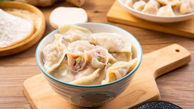 水饺也能作假？“挂羊头卖狗肉”玩猫腻被查，是很多人爱吃的品牌