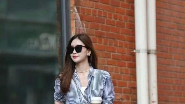 被杭州的入秋街拍惊艳了！满大街都在穿“渣女衬衫”，洋气又高级