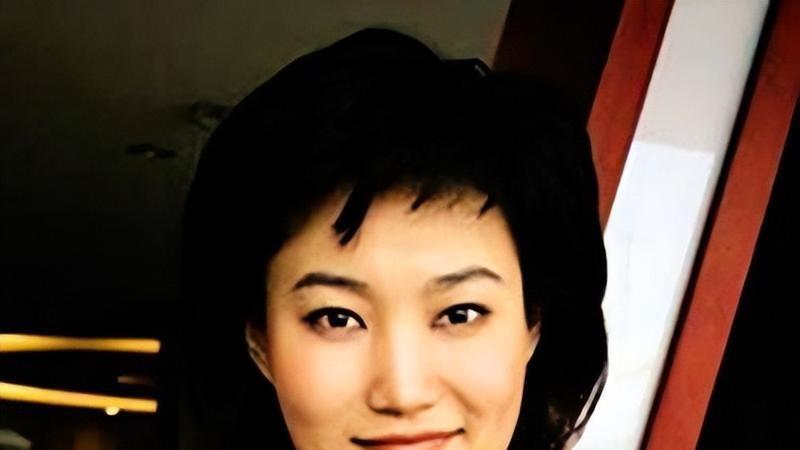 到底是什么让这位央视主持人李梓萌 宁愿独守空闺也不愿随便将就？