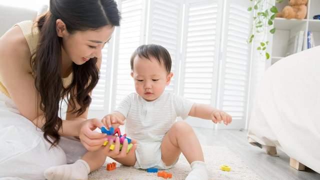 抓住0-1岁早教黄金期！宝宝越玩越聪明！
