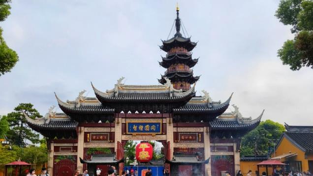 上海三大寺庙，寸土寸金的市中心，藏了一座静安寺