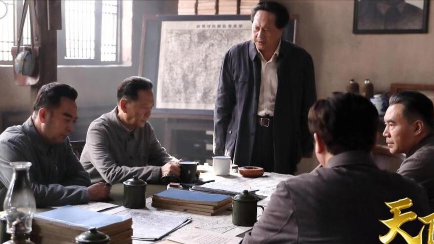 央视今晚开播！30集历史大剧来袭，佟瑞欣再演毛主席，有剧可追了