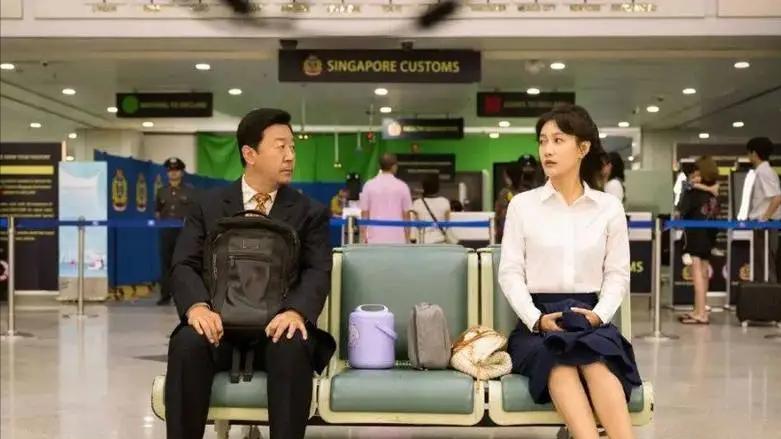 啜妮：从星二代到荧幕新星，她如何用实力打破偏见？